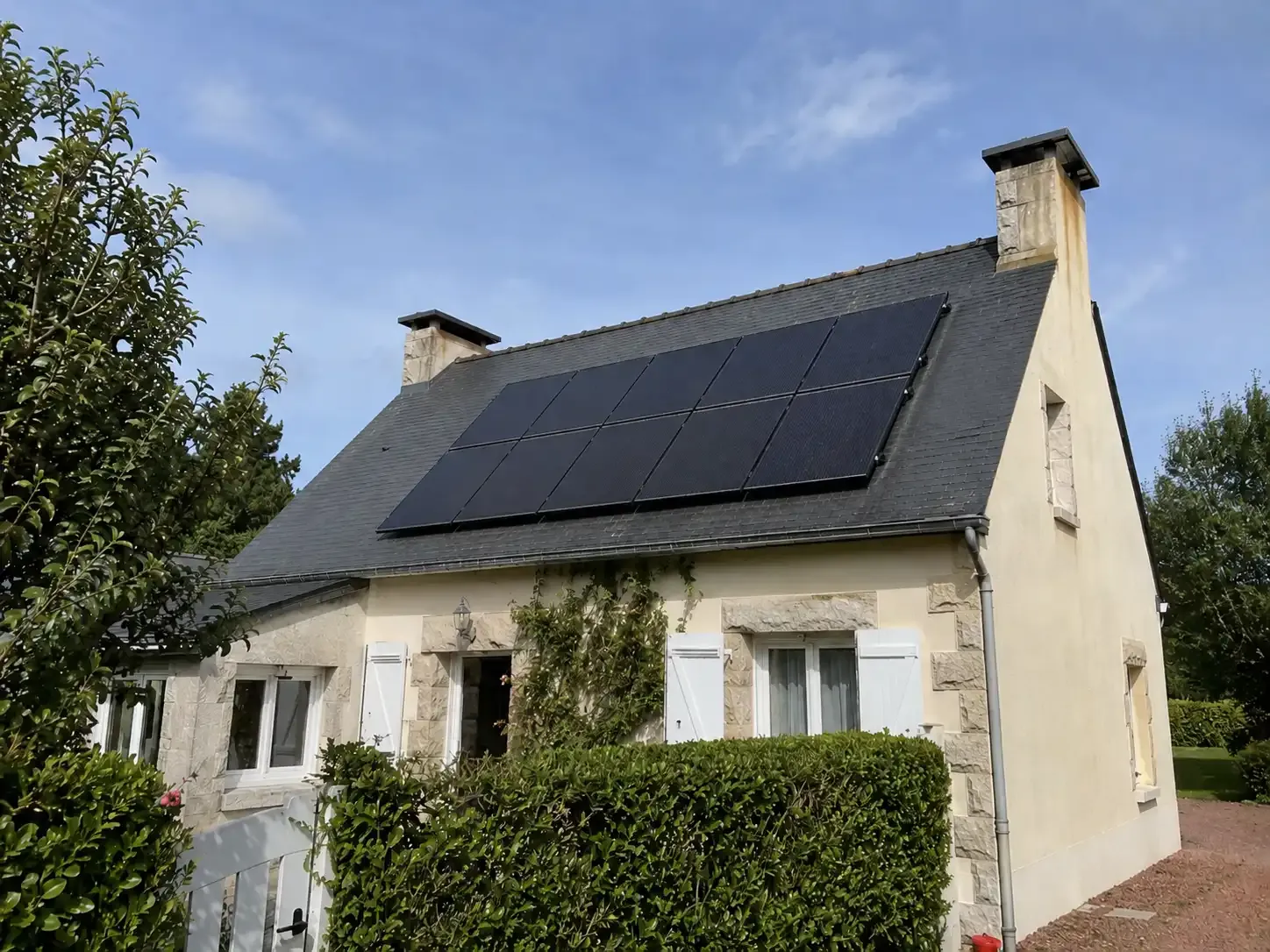 Image installateur panneaux solaires 4 pose panneaux photovoltaiques